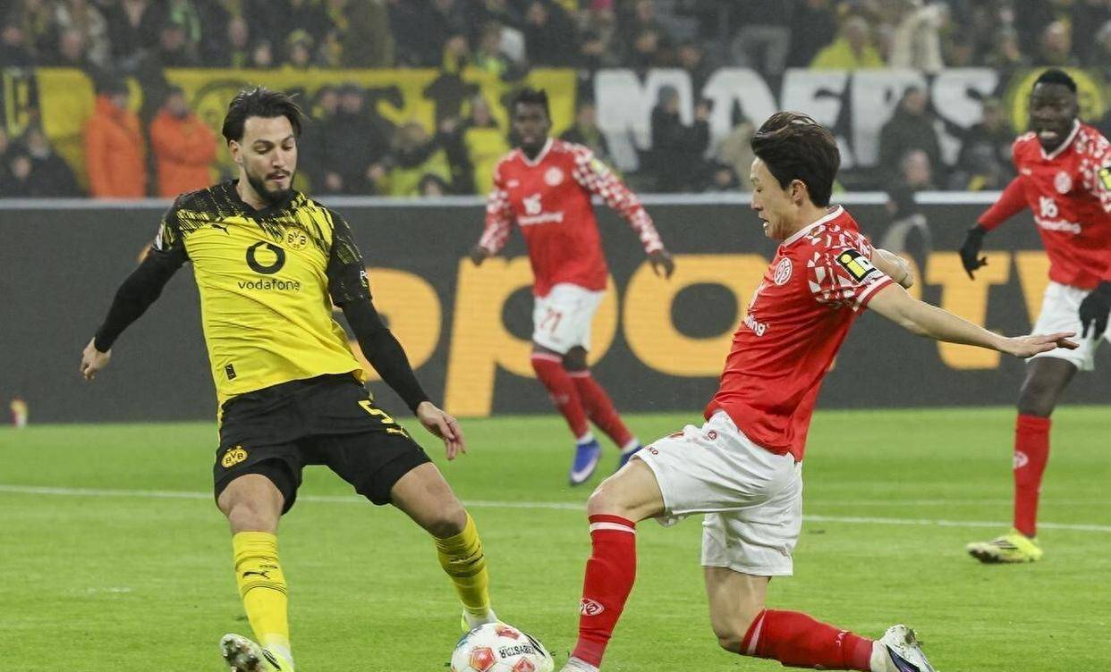 随着美因茨0-4，德甲争冠白热化：拜仁领先优势就剩3分了