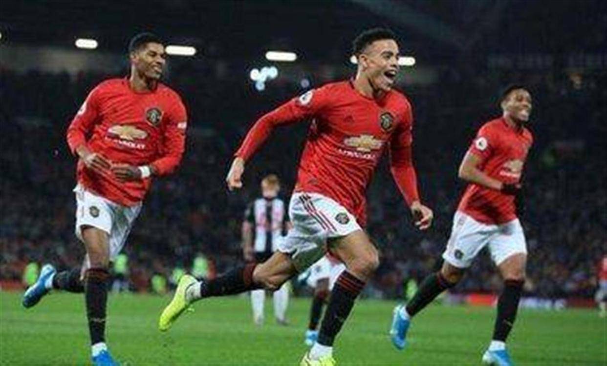 曼联重建放大招！8000万重大出击弃托纳利，卡塞米罗力荐接班人，能否截胡皇马？