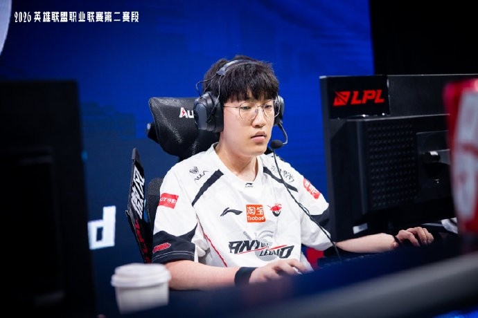 LPL发布AL赛后返图:乘风破浪,越战越勇,恭喜AL拿下胜利!